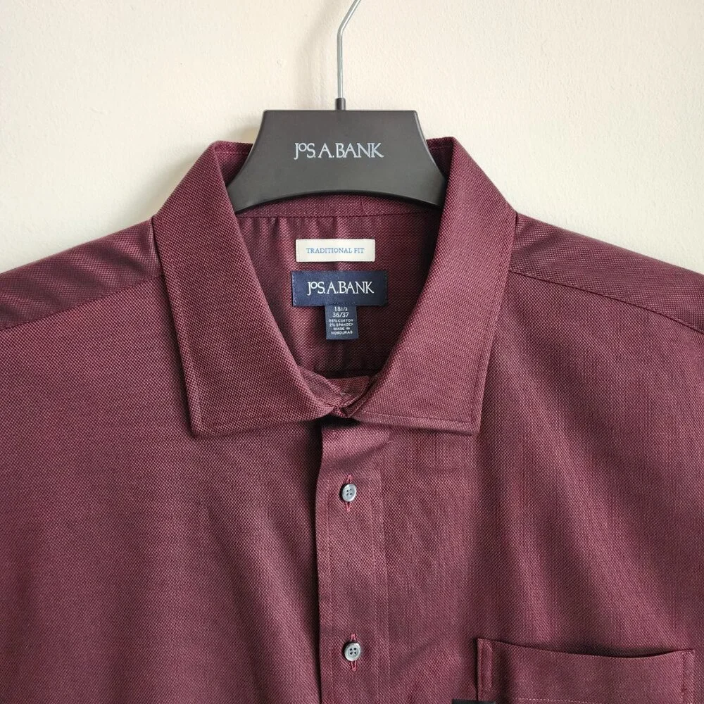 18.5 36/37 Red Wine Dress Shirt Traditional Fit Dark Jos A Bank New Solid Mens - Picture 6 of 16